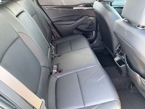 Used 2024 Kia Seltos EX FWD image 11