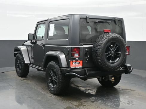 Used 2017 Jeep Wrangler Sahara image 4