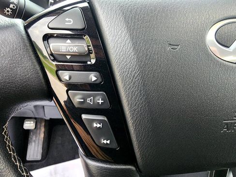 Used 2024 INFINITI QX80 Luxe image 17