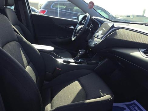 Used 2025 Chevrolet Malibu LT image 7