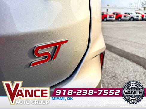 Used 2024 Ford Edge ST w/ Equipment Group 401A AWD/4WD image 9