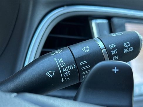 Used 2023 Buick Enclave Avenir w/ Avenir Technology Package image 41