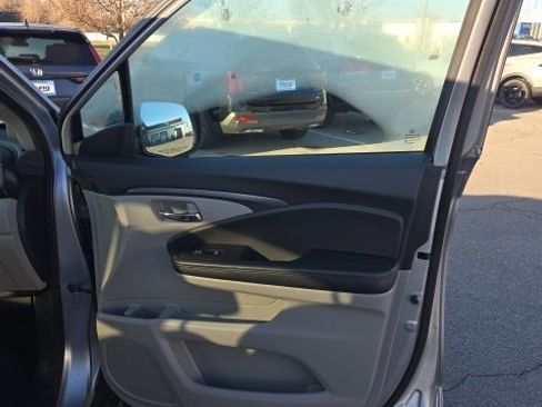 Used 2017 Honda Pilot EX-L image 31