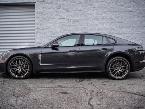 Used 2022 Porsche Panamera Platinum Edition image 9