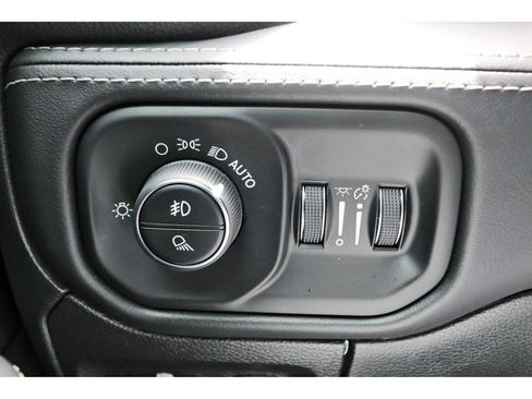 Used 2026 RAM 1500 Limited AWD/4WD image 18