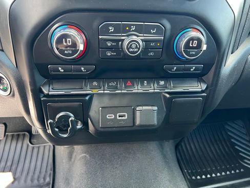 Used 2021 Chevrolet Silverado 1500 LT AWD/4WD image 32