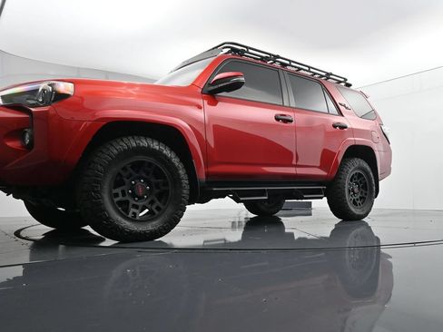 Used 2023 Toyota 4Runner TRD Off-Road Premium w/ Moonroof Package AWD/4WD image 34