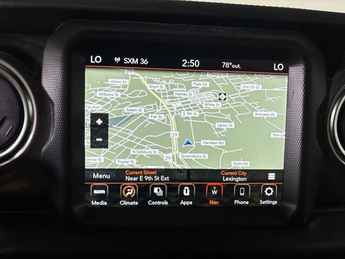 Used 2023 Jeep Wrangler Unlimited Sahara AWD/4WD image 19