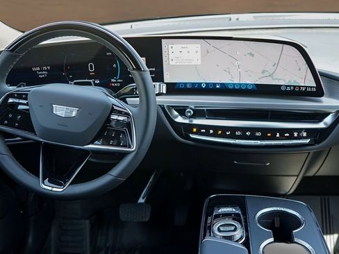 New 2026 Cadillac Lyriq Luxury w/ LPO, Floor Liner Package AWD/4WD image 22