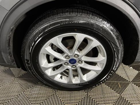 Used 2020 Ford Escape S image 23