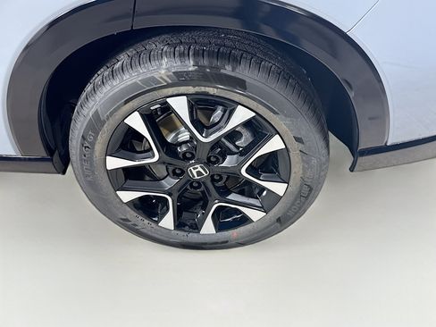 Certified 2026 Honda HR-V EX-L image 37