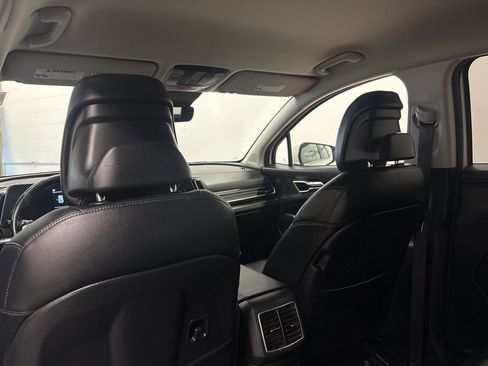 Used 2023 Kia Sportage EX image 15