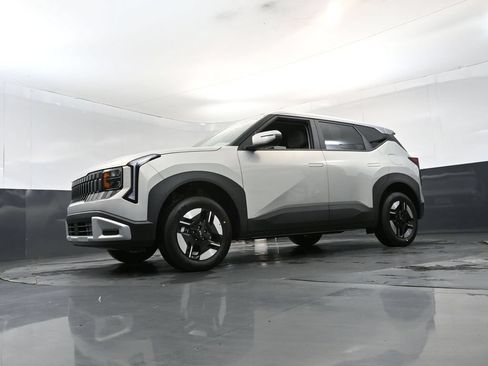 Used 2027 Kia Seltos LX AWD/4WD image 20