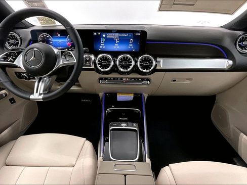 New 2026 Mercedes-Benz GLB 250 image 5