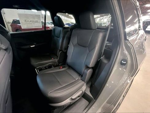 New 2026 Lexus TX 500h AWD image 10