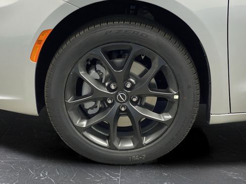 New 2026 Chrysler Pacifica Limited w/ S Appearance Package AWD/4WD image 41