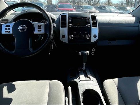 Used 2015 Nissan Xterra S image 20