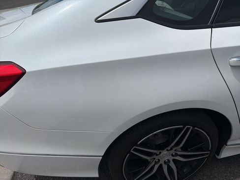 Used 2022 Honda Accord Touring image 8