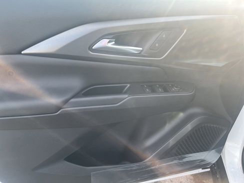 New 2026 Chevrolet Equinox EV LT image 10