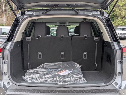 New 2025 Nissan Pathfinder S image 27