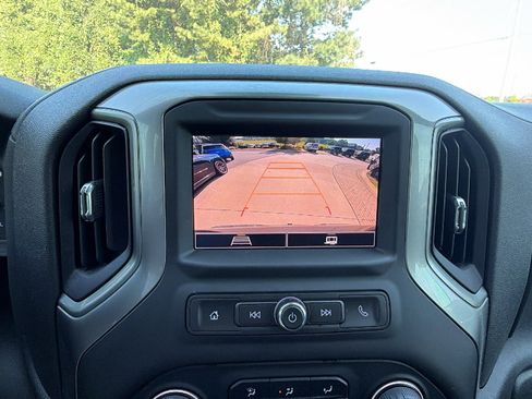 Used 2024 Chevrolet Silverado 1500 Custom Trail Boss w/ LPO, Dark Essentials Package AWD/4WD image 32