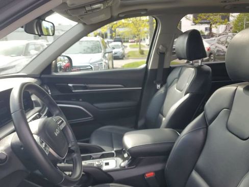 Certified 2024 Kia Telluride S w/ S Sunroof Package AWD/4WD image 17