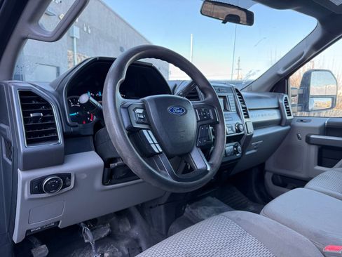 Used 2019 Ford F250 XLT image 7