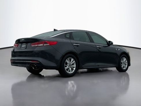 Used 2017 Kia Optima LX w/ Convenience Package FWD image 7