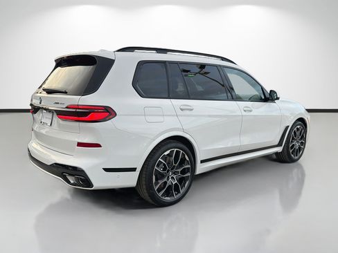 New 2027 BMW X7 xDrive40i w/ M Sport Package AWD/4WD image 3