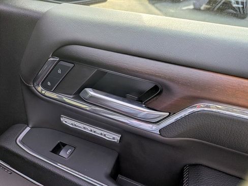 Used 2024 GMC Sierra 1500 Denali w/ Technology Package image 38