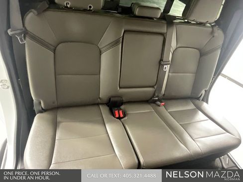 Used 2024 Chevrolet Colorado ZR2 w/ ZR2 Convenience Package III AWD/4WD image 30