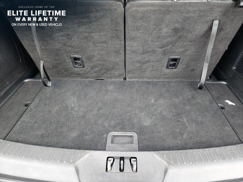 Used 2024 Ford Explorer XLT w/ Equipment Group 202A RWD image 31