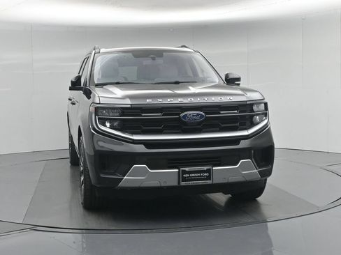 Certified 2025 Ford Expedition Max Platinum w/ Driver's Package AWD/4WD image 61