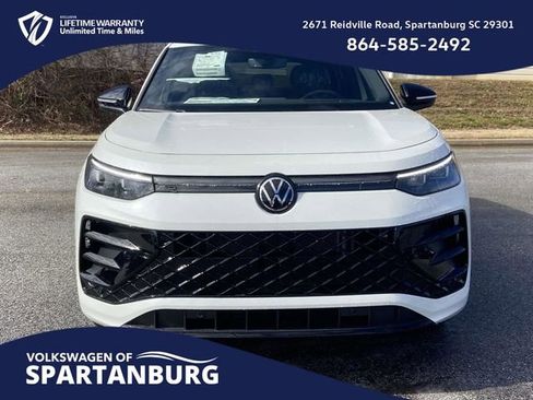 New 2026 Volkswagen Tiguan SE R-Line image 2