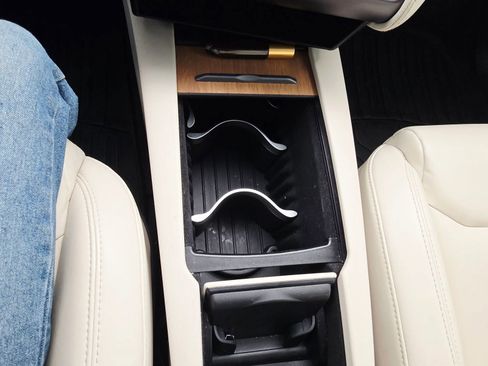 Used 2021 Tesla Model X Performance image 24