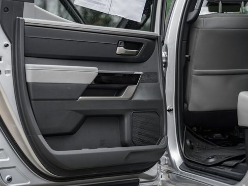 Used 2025 Toyota Tundra Limited image 39