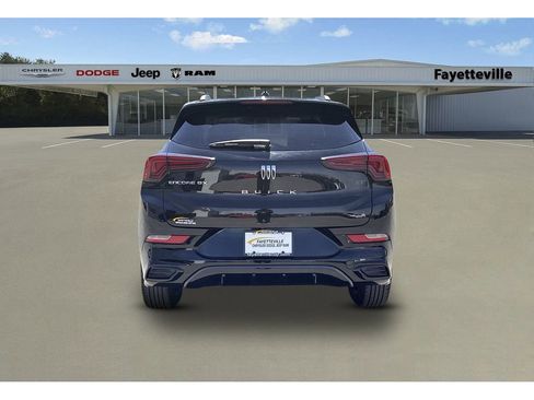 Used 2024 Buick Encore GX Sport Touring FWD image 4