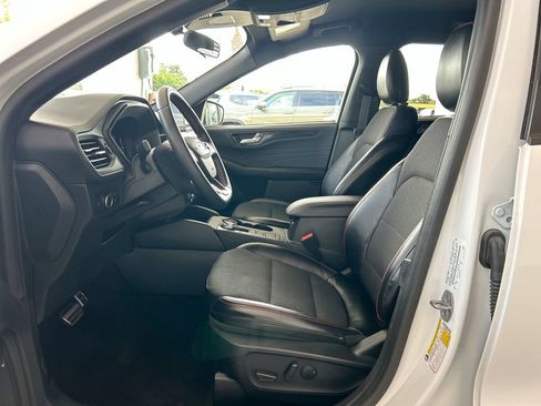 Used 2023 Ford Escape ST-Line FWD image 11