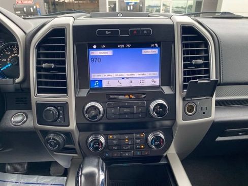 Used 2019 Ford F150 Lariat w/ Equipment Group 502A Luxury AWD/4WD image 25