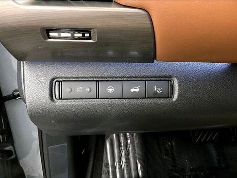 New 2025 Nissan Pathfinder Platinum w/ Lighting Package (N93) AWD/4WD image 29