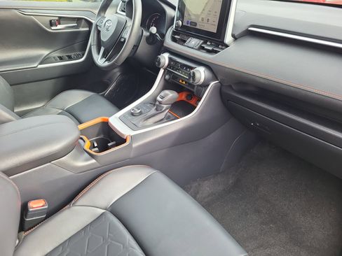 Used 2024 Toyota RAV4 Adventure image 15