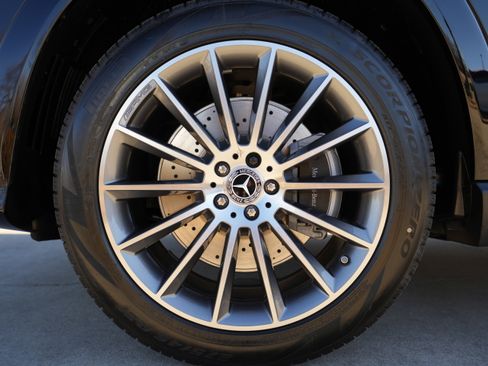 New 2026 Mercedes-Benz GLE 450 4MATIC image 11