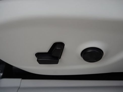 Certified 2020 Jeep Cherokee Limited AWD/4WD image 25
