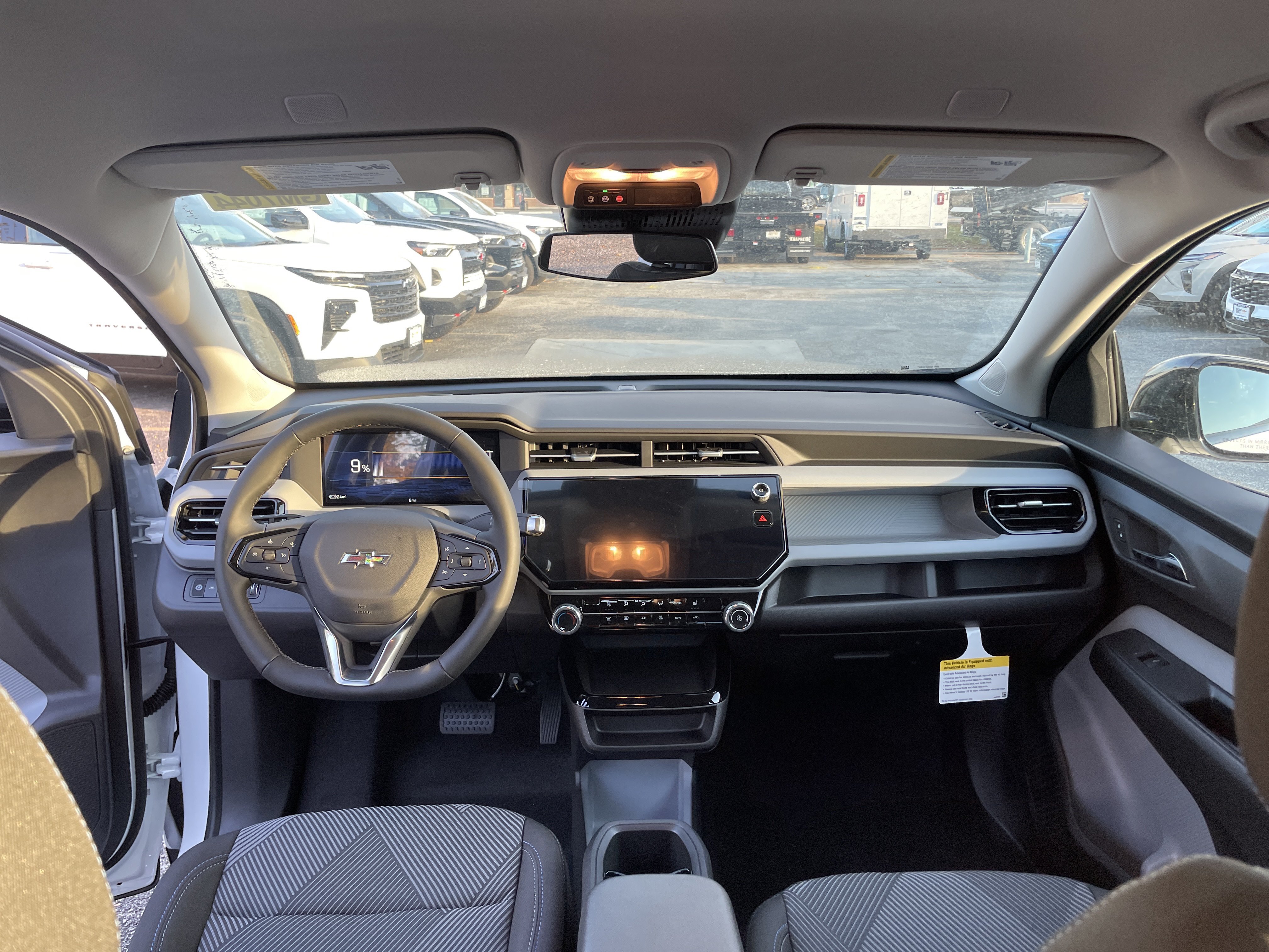 New 2027 Chevrolet Bolt LT w/ Comfort Package FWD image 29