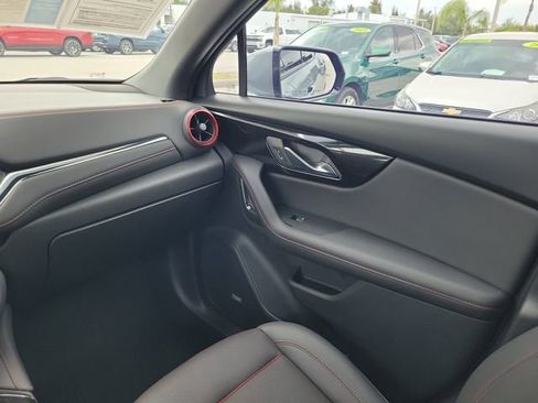 Used 2025 Chevrolet Blazer RS w/ Driver Confidence II Package FWD image 12