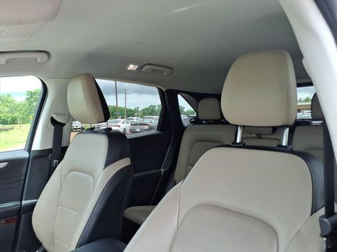 Used 2022 Ford Escape SEL FWD image 17