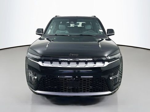 New 2026 Jeep Grand Wagoneer image 2