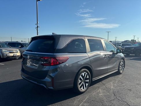 Used 2025 Honda Odyssey EX-L image 2