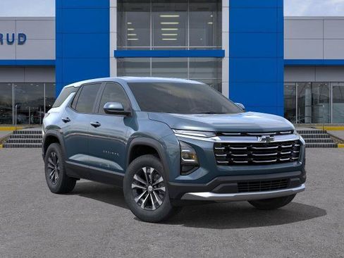 New 2027 Chevrolet Equinox LT w/ LPO, Floor Liner Package AWD/4WD image 7