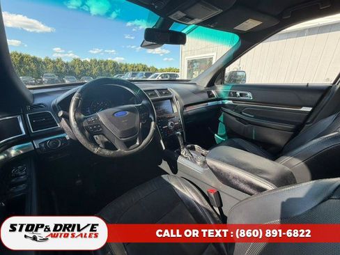 Used 2016 Ford Explorer Limited w/ Equipment Group 301A AWD/4WD image 10